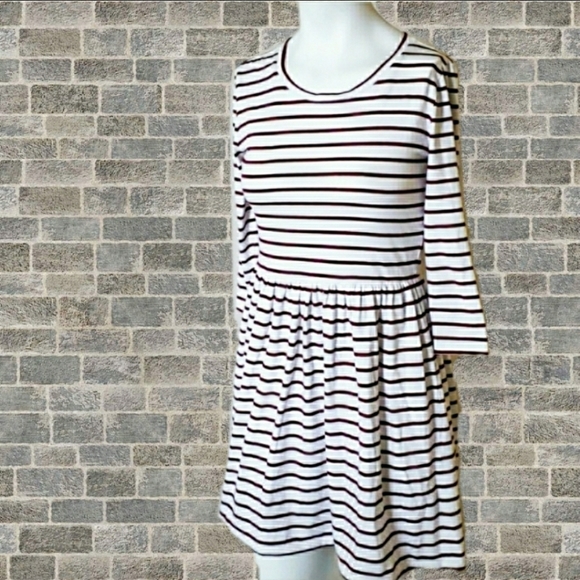 Forever 21 Red & White striped dress size small - Picture 7 of 9